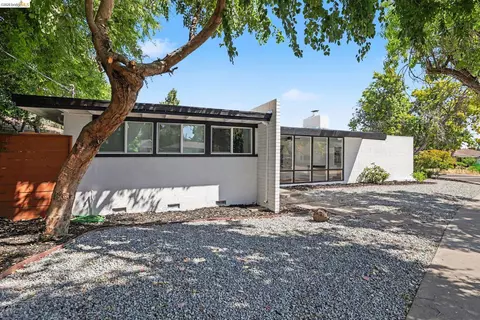 Exterior - 4150 Brookside Dr, Pittsburg, CA 94565 photo 2 of 8