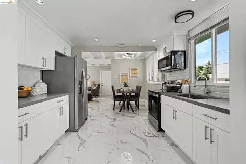 Kitchen - 4150 Brookside Dr, Pittsburg, CA 94565 photo 1 of 4