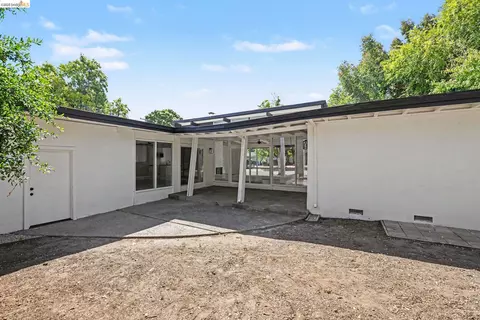 Exterior - 4150 Brookside Dr, Pittsburg, CA 94565 photo 6 of 8