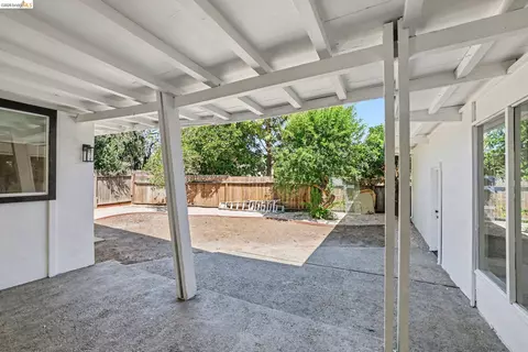 Exterior - 4150 Brookside Dr, Pittsburg, CA 94565 photo 4 of 8