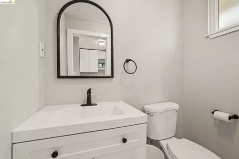 Bath - 4150 Brookside Dr, Pittsburg, CA 94565 photo 1 of 3