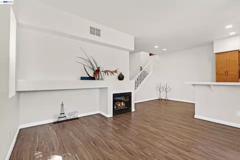 Living - 341 Imagination Pl, Milpitas, CA 95035 photo 1 of 3
