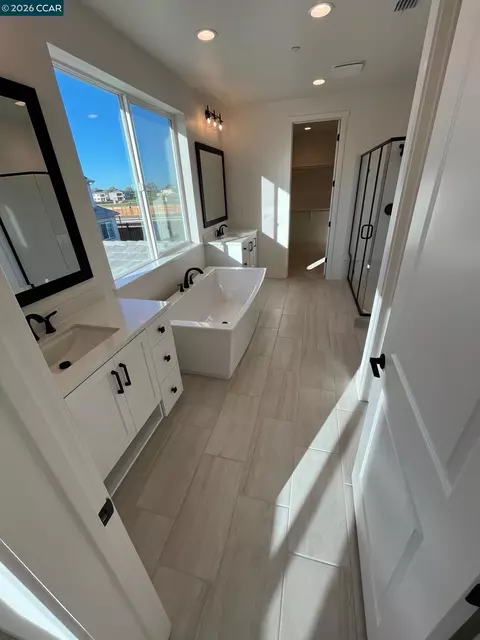 Bath - 16127 Purdy Ct, Lathrop, CA 95330 photo 1 of 1