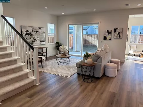 Living - 16127 Purdy Ct, Lathrop, CA 95330 photo 5 of 5