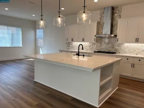 Kitchen - 16127 Purdy Ct, Lathrop, CA 95330 photo 1 of 1