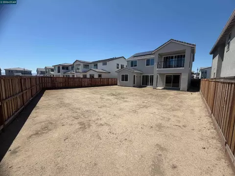 Exterior - 16144 Purdy Ct, Lathrop, CA 95330 photo 3 of 7