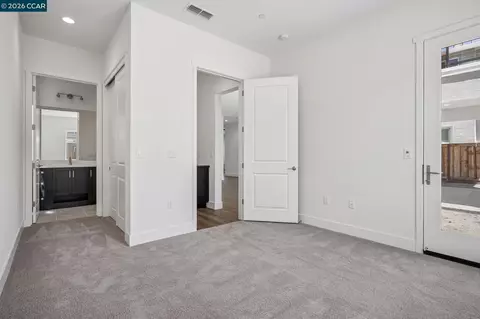 Bedroom - 16144 Purdy Ct, Lathrop, CA 95330 photo 5 of 10