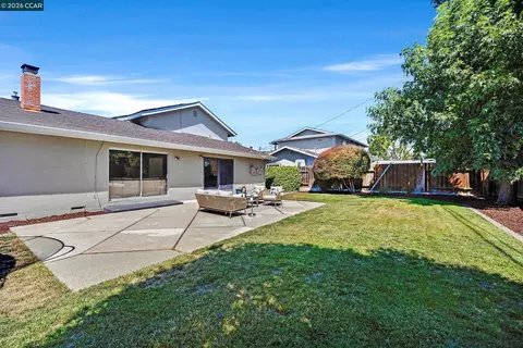 Exterior - 8569 Wicklow Ln, Dublin, CA 94568 photo 8 of 8