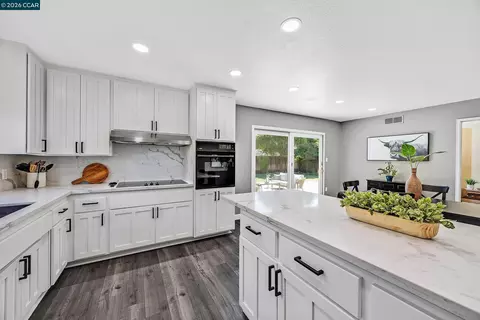Kitchen - 8569 Wicklow Ln, Dublin, CA 94568 photo 4 of 5