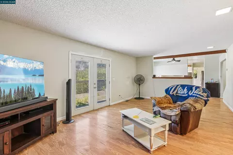 Living - 2536 Pebble Beach Loop, Lafayette, CA 94549 photo 8 of 8