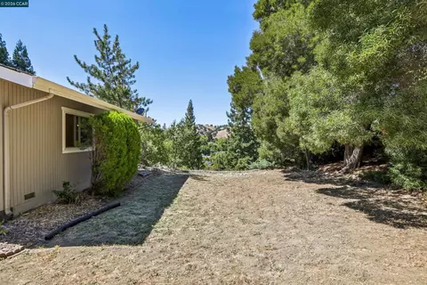 Exterior - 2536 Pebble Beach Loop, Lafayette, CA 94549 photo 4 of 9