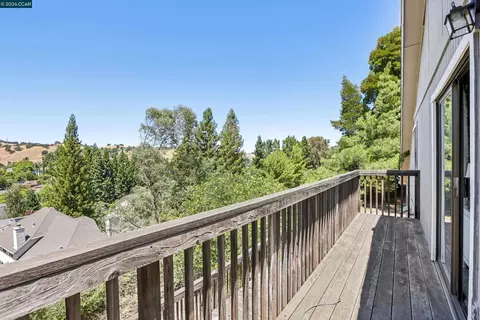 Exterior - 2536 Pebble Beach Loop, Lafayette, CA 94549 photo 6 of 9