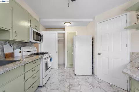 1691 Ashbury Dr, Concord, CA 94520 photo 8