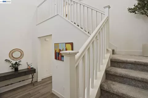 Entry Way - 5342 Gatlin Dr, Tracy, CA 95377 photo 4 of 8