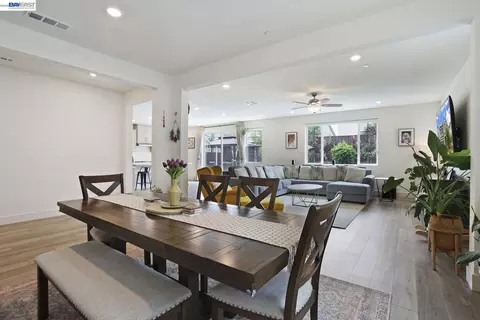 Dining - 5342 Gatlin Dr, Tracy, CA 95377 photo 4 of 4