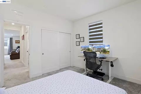 Bedroom - 5342 Gatlin Dr, Tracy, CA 95377 photo 7 of 11
