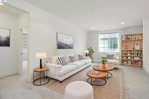 Living - 5342 Gatlin Dr, Tracy, CA 95377 photo 1 of 2