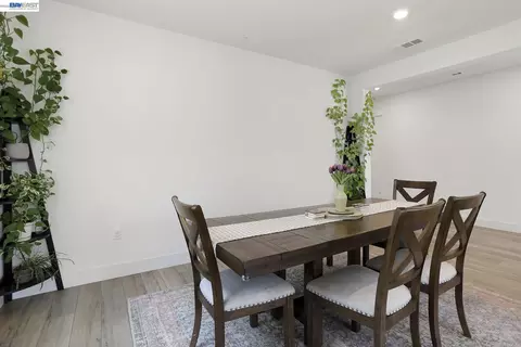 Dining - 5342 Gatlin Dr, Tracy, CA 95377 photo 3 of 4