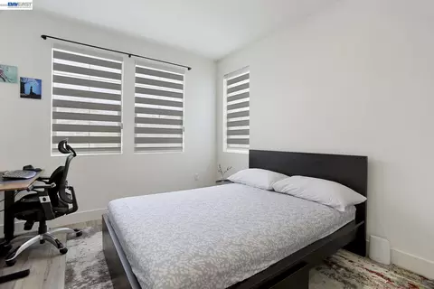 Bedroom - 5342 Gatlin Dr, Tracy, CA 95377 photo 4 of 11
