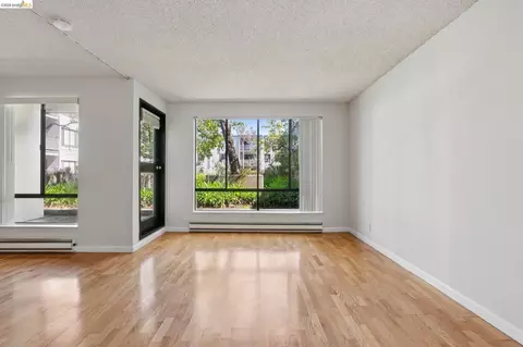 9 Commodore Dr #A207, Emeryville, CA 94608
