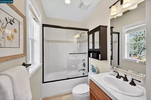 Bath - 3 Brooktree Dr, Danville, CA 94506 photo 7 of 10
