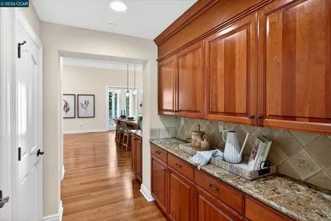 Entry Way - 3 Brooktree Dr, Danville, CA 94506 photo 4 of 8