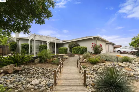 Exterior - 4645 Ridpath St, Fremont, CA 94538 photo 6 of 24