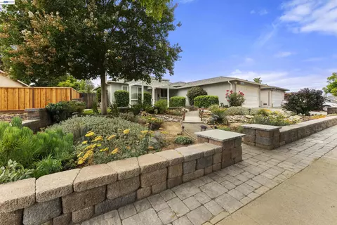 Exterior - 4645 Ridpath St, Fremont, CA 94538 photo 4 of 24