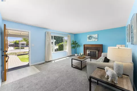 Living - 4645 Ridpath St, Fremont, CA 94538 photo 2 of 8