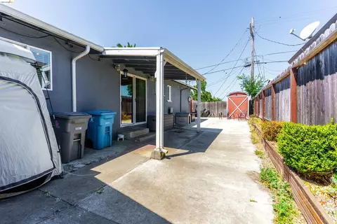 Exterior - 103 Dieninger St, Vallejo, CA 94589 photo 2 of 4