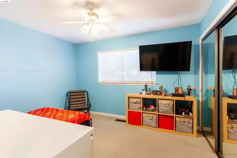 Bedroom - 103 Dieninger St, Vallejo, CA 94589 photo 2 of 3