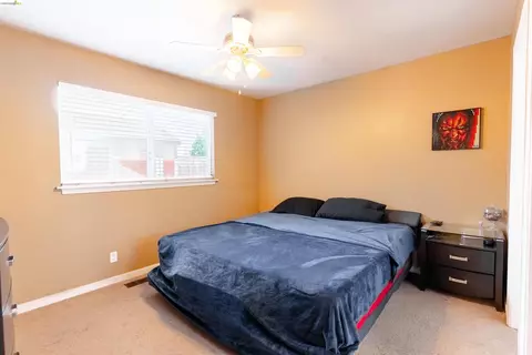 Bedroom - 103 Dieninger St, Vallejo, CA 94589 photo 3 of 3