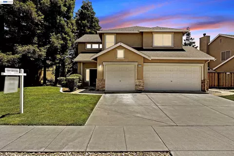 333 Glenbriar Cir, Tracy, CA 95377 photo 2