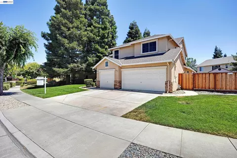 333 Glenbriar Cir, Tracy, CA 95377 photo 4