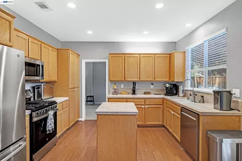 333 Glenbriar Cir, Tracy, CA 95377 photo 18