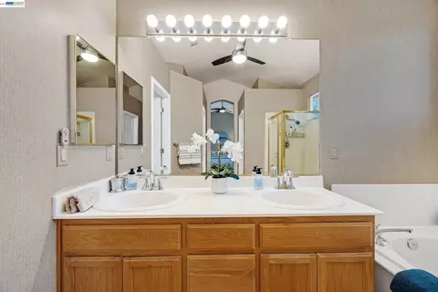 333 Glenbriar Cir, Tracy, CA 95377 photo 31