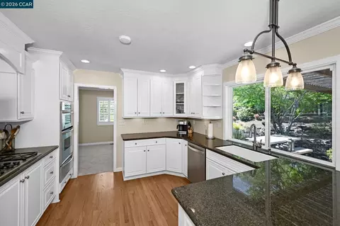 Kitchen - 5706 Pepperridge Way, Concord, CA 94521 photo 2 of 4