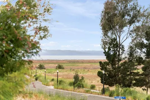 View/Area - 1502 Flagship Dr, Vallejo, CA 94592 photo 13 of 13