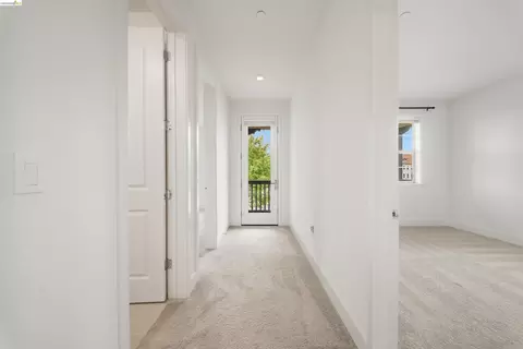 Entry Way - 1502 Flagship Dr, Vallejo, CA 94592 photo 12 of 13