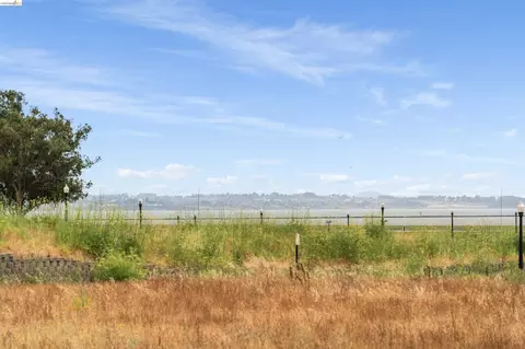 View/Area - 1502 Flagship Dr, Vallejo, CA 94592 photo 12 of 13