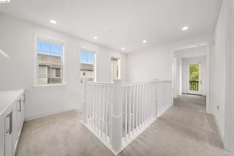 Entry Way - 1502 Flagship Dr, Vallejo, CA 94592 photo 11 of 13