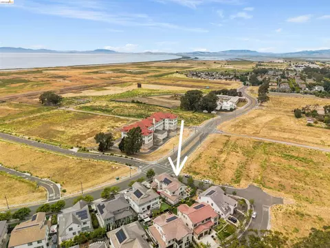 View/Area - 1502 Flagship Dr, Vallejo, CA 94592 photo 6 of 13