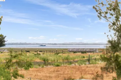 View/Area - 1502 Flagship Dr, Vallejo, CA 94592 photo 11 of 13