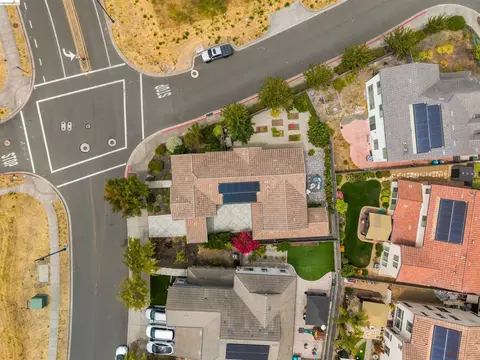 View/Area - 1502 Flagship Dr, Vallejo, CA 94592 photo 4 of 13