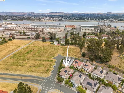 View/Area - 1502 Flagship Dr, Vallejo, CA 94592 photo 9 of 13