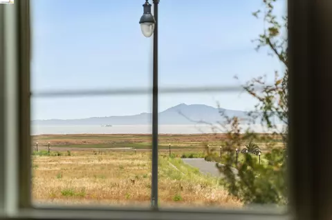 View/Area - 1502 Flagship Dr, Vallejo, CA 94592 photo 1 of 13