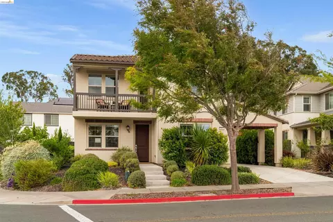 Exterior - 1502 Flagship Dr, Vallejo, CA 94592 photo 20 of 22
