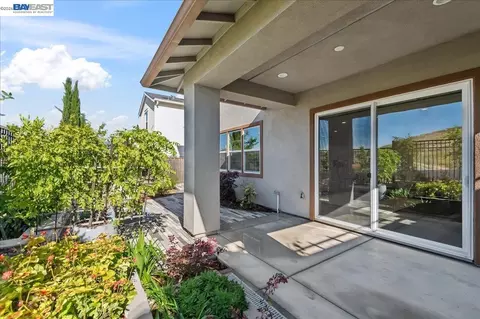 Exterior - 4527 Pine Mountain Way, Dublin, CA 94568 photo 5 of 9