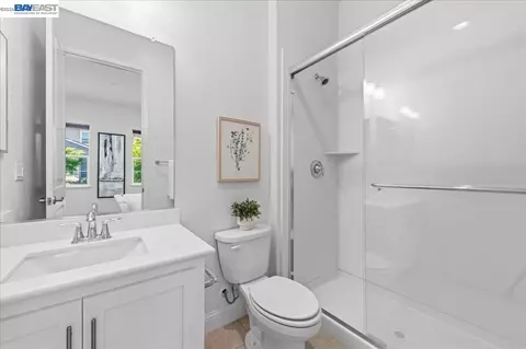Bath - 4527 Pine Mountain Way, Dublin, CA 94568 photo 2 of 4