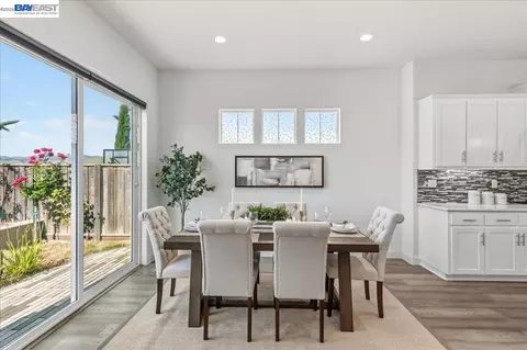 Dining - 4527 Pine Mountain Way, Dublin, CA 94568 photo 1 of 4